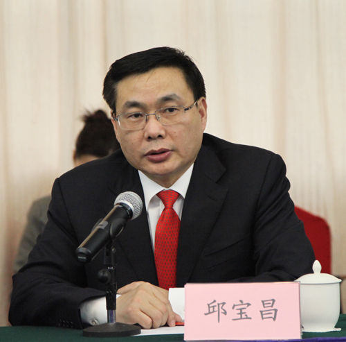 中國消費者協(xié)會(huì )法律顧問(wèn)團團長(cháng)邱寶昌